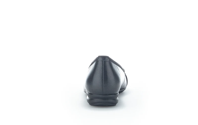Ballerines noires en cuir