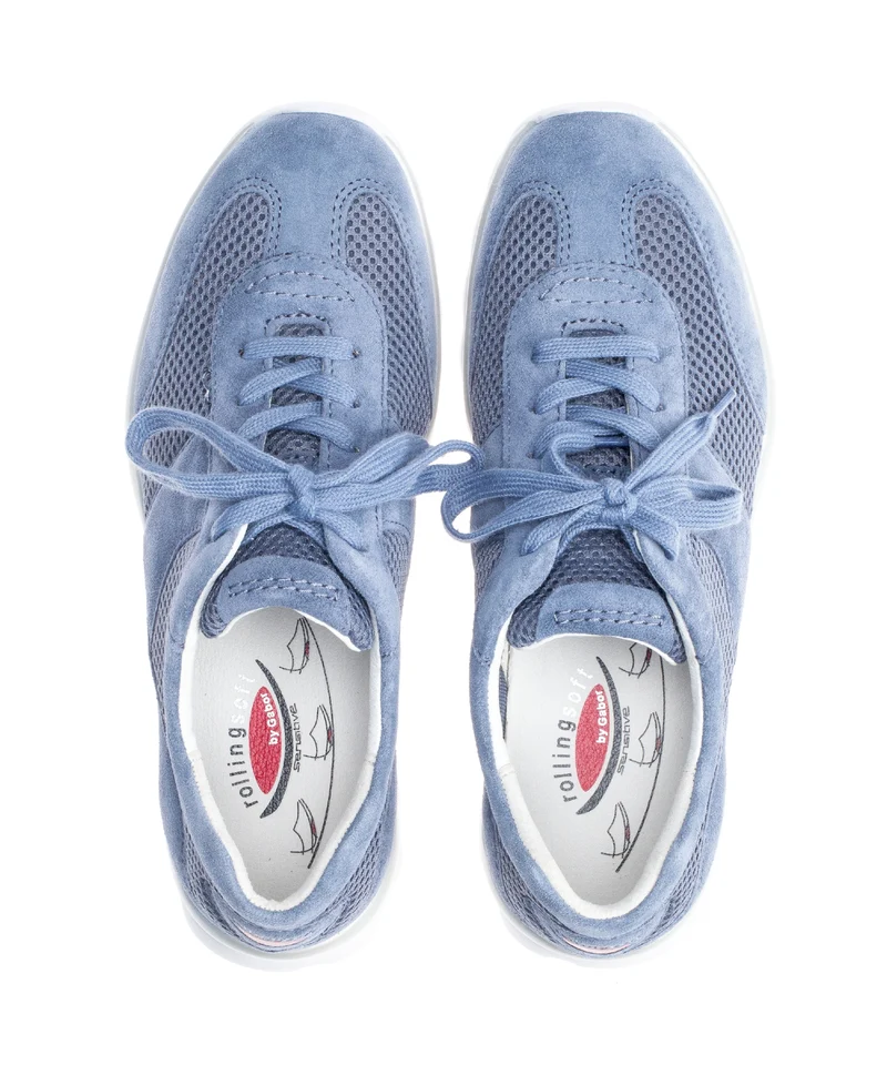 Baskets bleues en textile