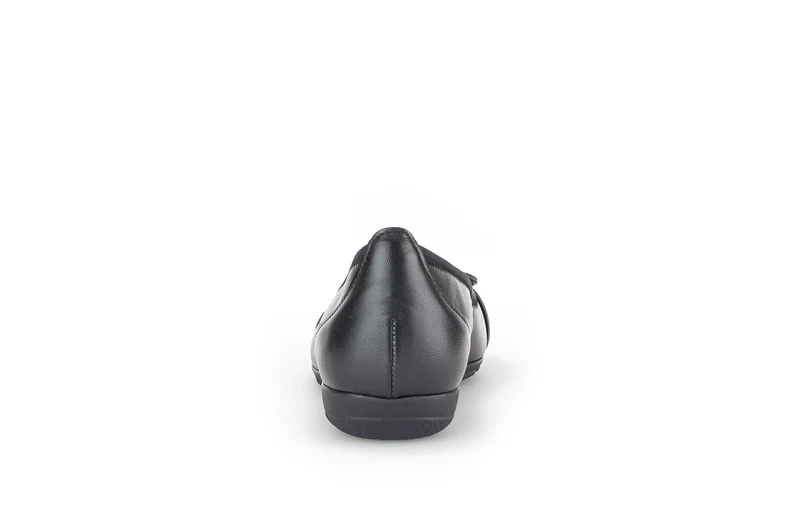 Ballerines noires en cuir lisse