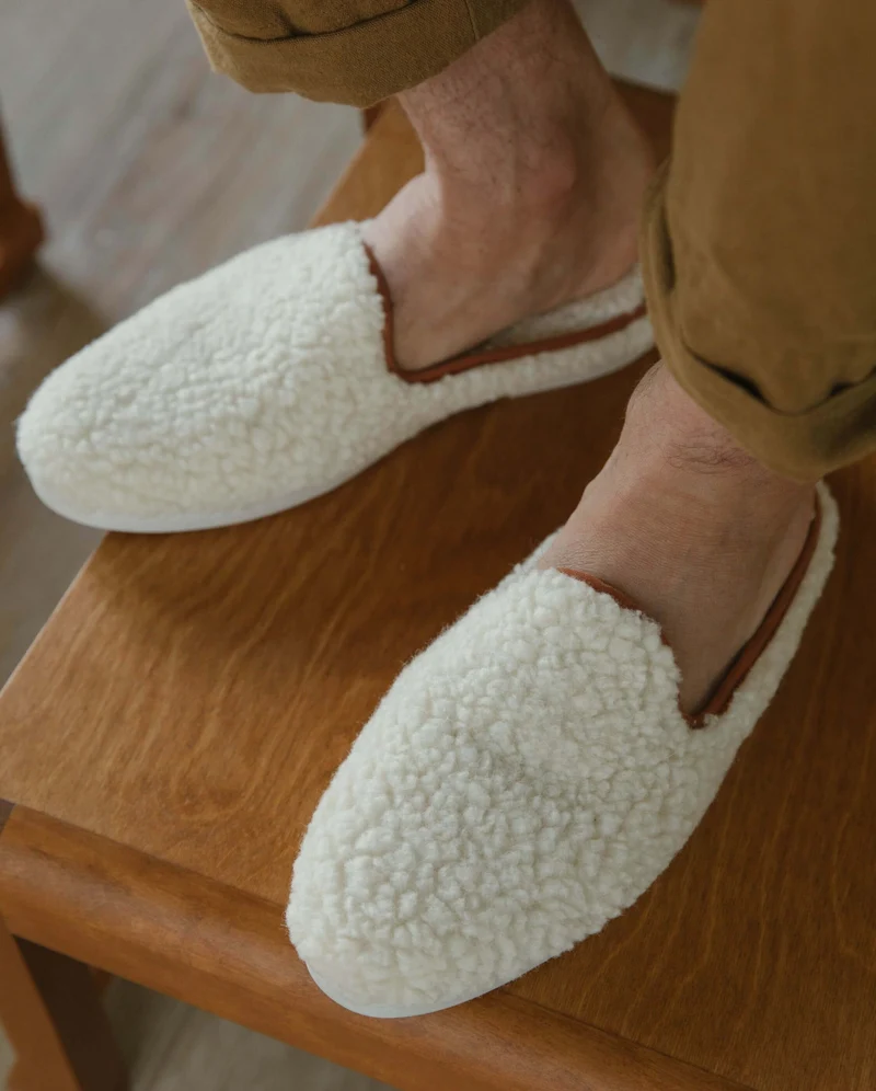Mule homme Aime, bouclette de laine camel
