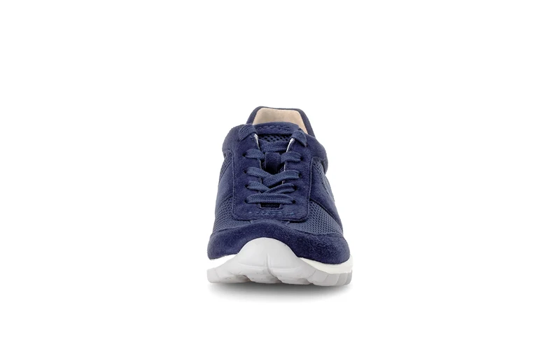 Baskets bleues ajourées en nubuck