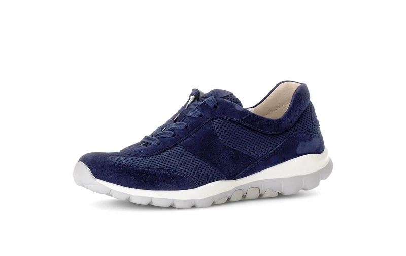 Baskets bleues ajourées en nubuck