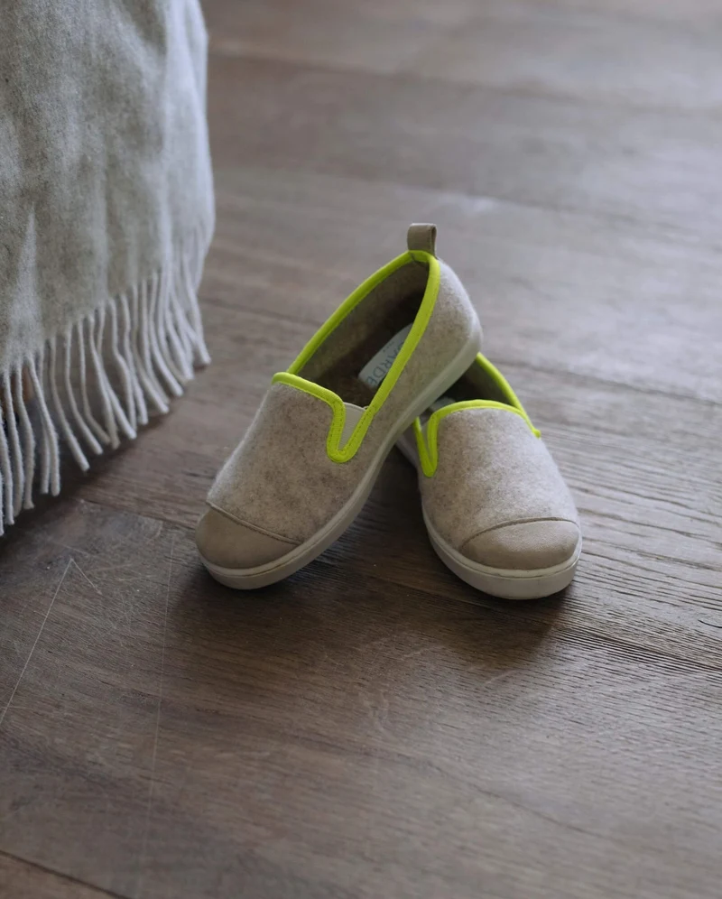 Chausson enfant Bruson, laine beige jaune fluo