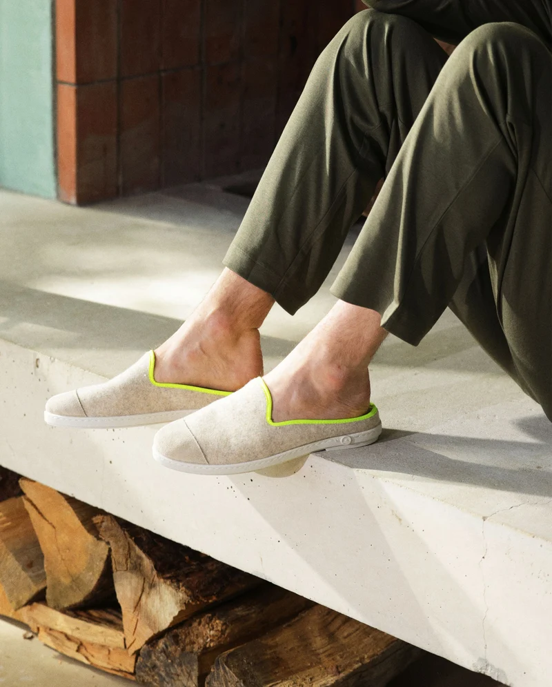 Mule homme Aime, laine beige jaune fluo
