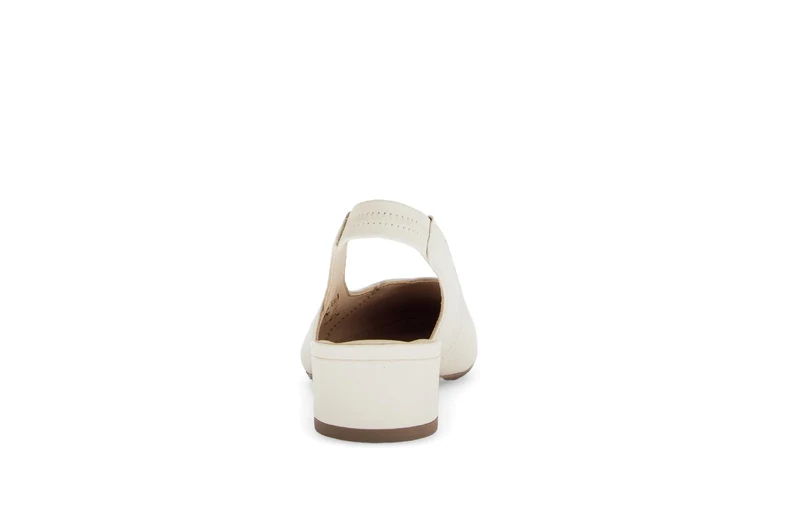 Escarpins Brides arrière crème en cuir