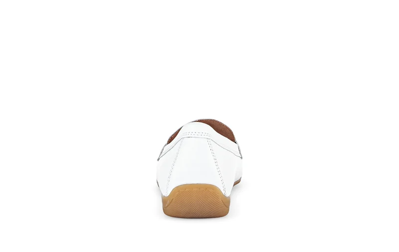 Mocassins blancs en cuir