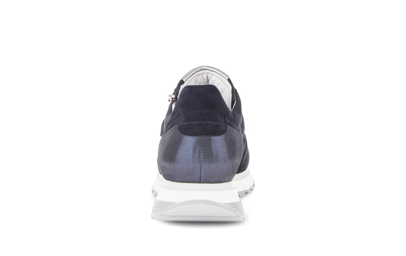 Baskets bleu marine en nubuck