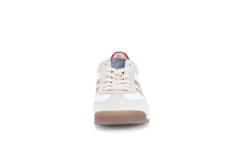 Baskets blanches en cuir et nubuck