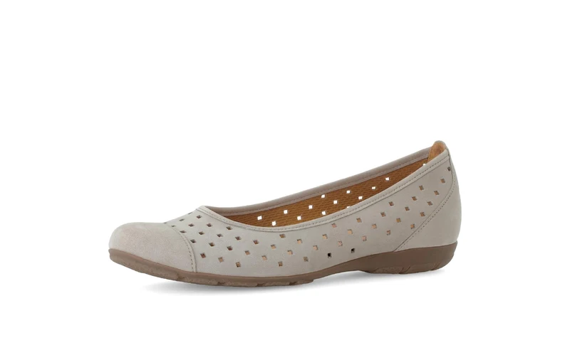 Ballerines perforées beiges en Nubuck