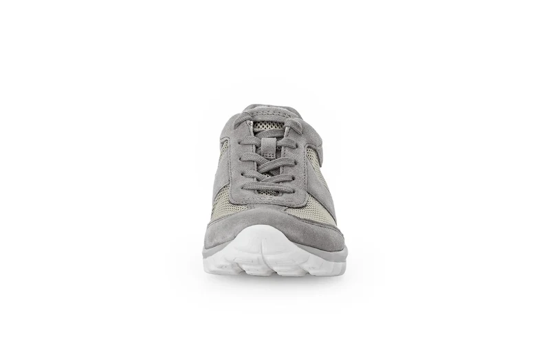 Baskets grises ajourées en nubuck