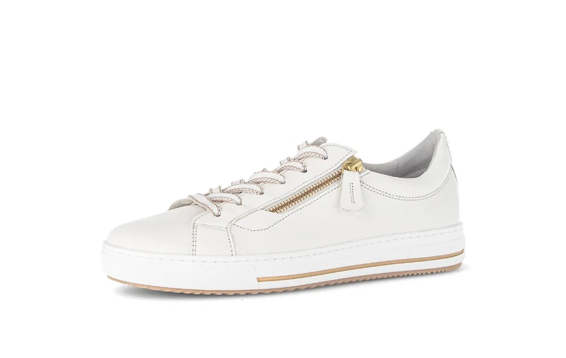 Baskets crème en cuir