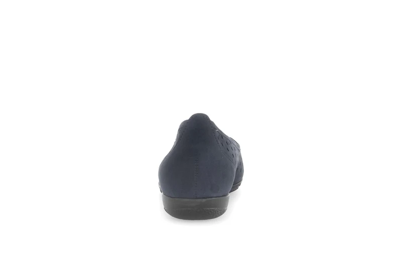 Ballerines perforées bleues en Nubuck