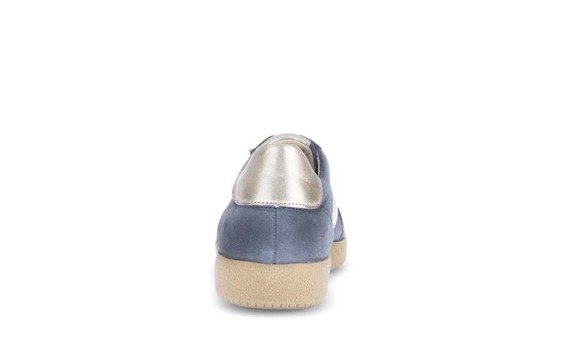 Baskets bleues en nubuck