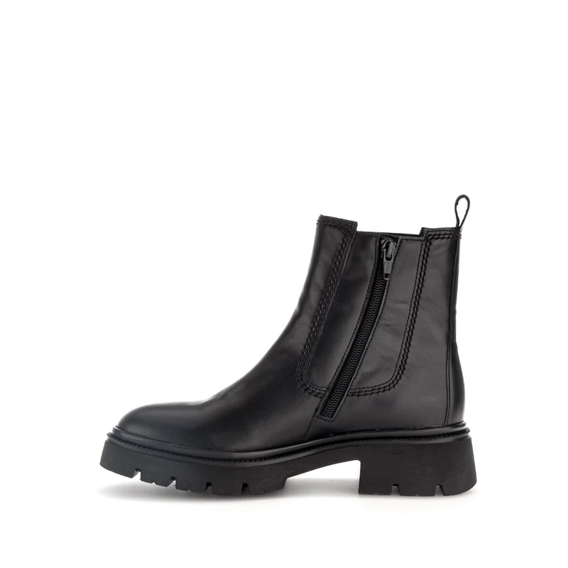 Bottines noires en cuir lisse