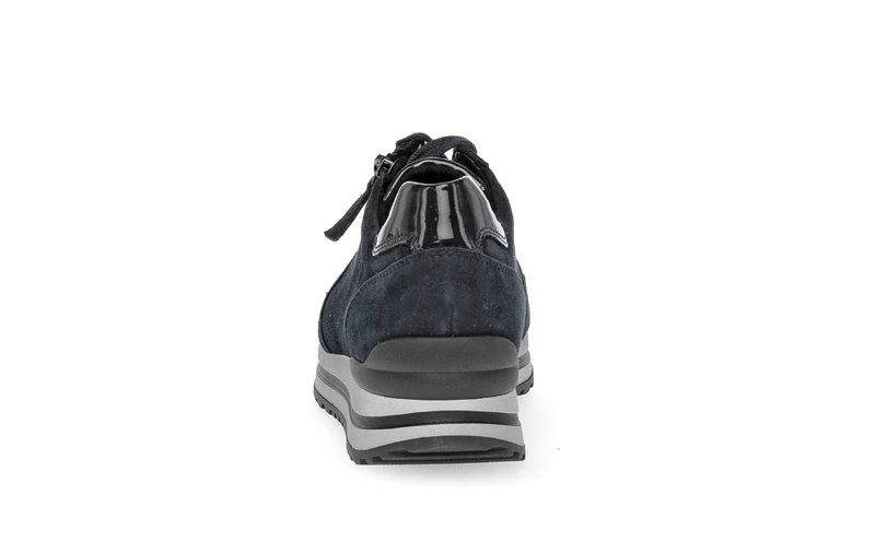 Baskets marine en combinaison cuirs