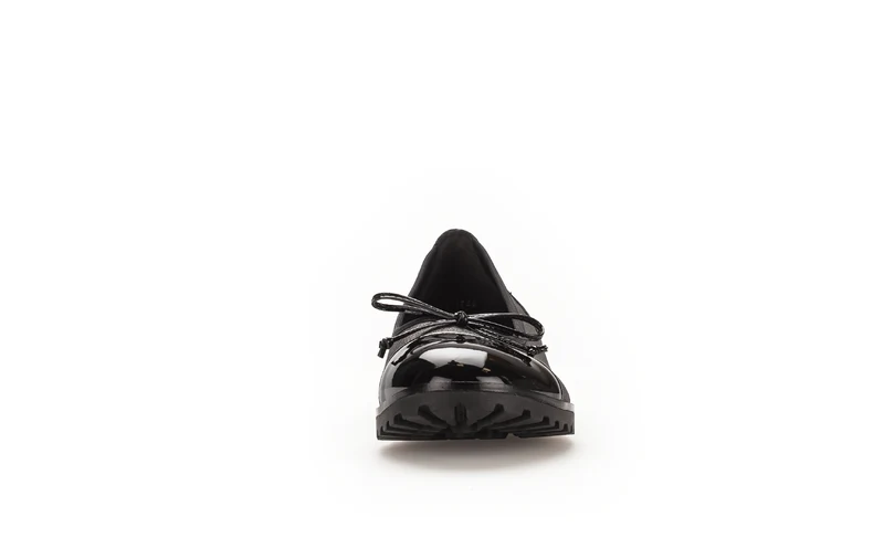 Ballerines argentées/noires en cuirs synthés