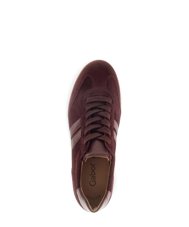 Baskets rouges en nubuck