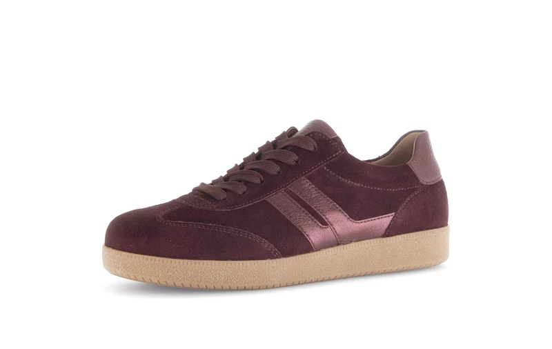 Baskets rouges en nubuck