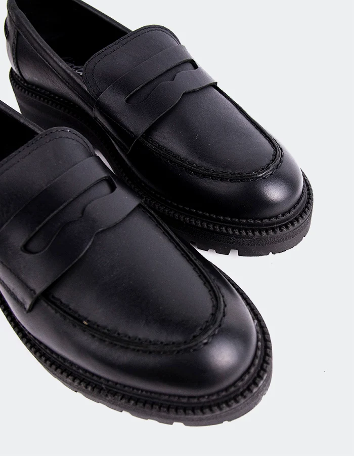Zhary Black Leather