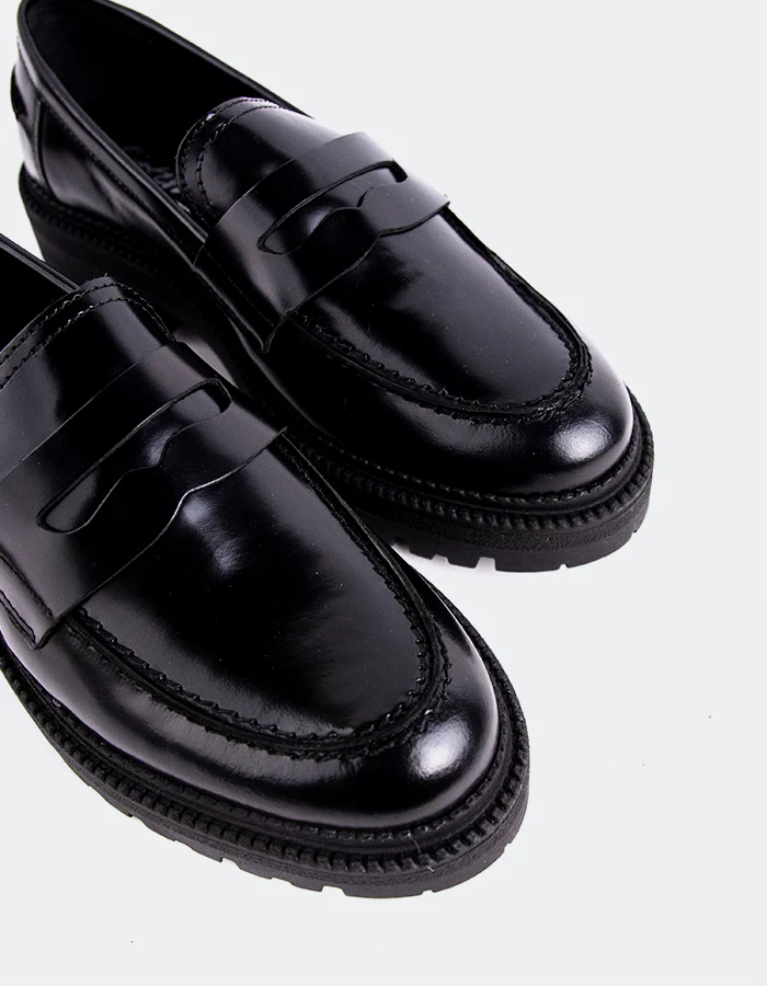 Zhary Black Box Leather
