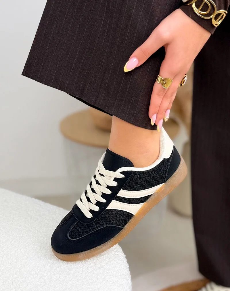 Basket femme noire tendance tissée avec bandes crème et semelle marron