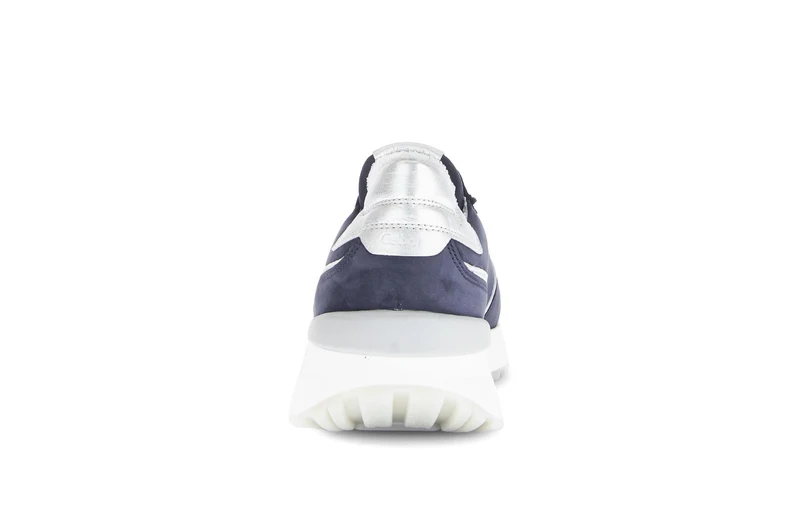 Baskets bleu marine en cuir