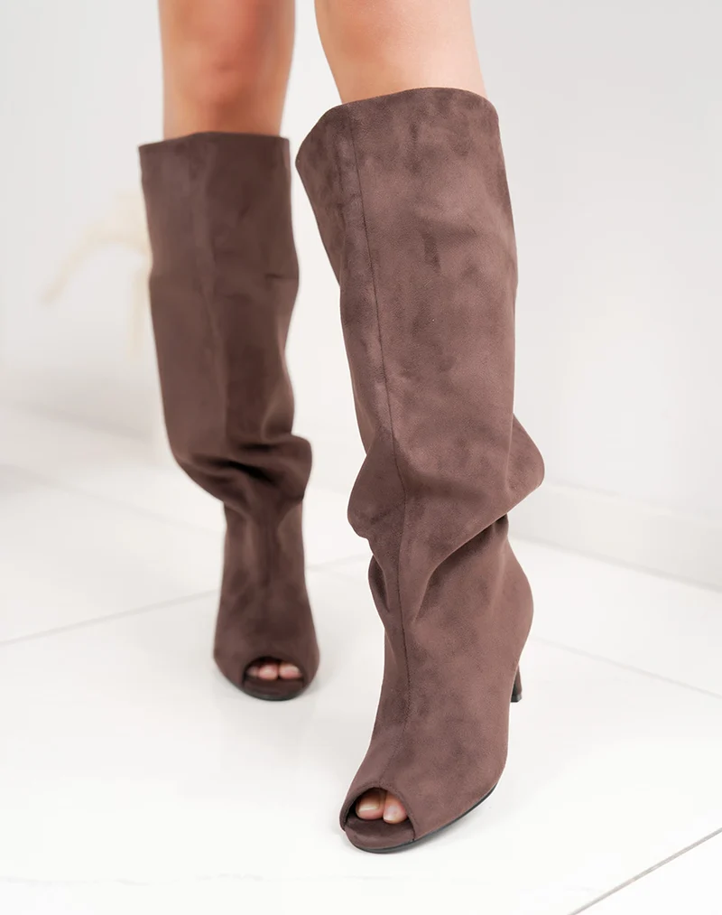 Bottes marron femme en suédine à talon aiguille – Bout ouvert tendance