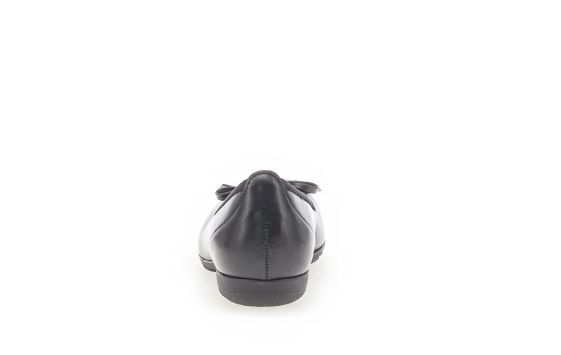 Ballerines noires en cuir lisse