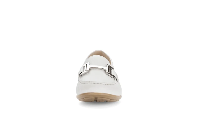 Mocassins blancs en cuir