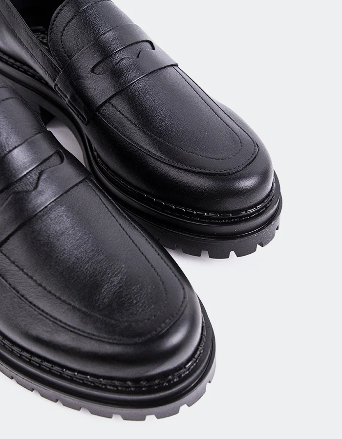 Jayvie Black Leather