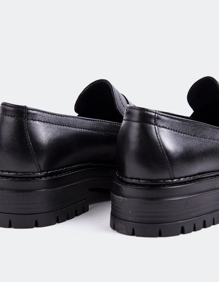 Jayvie Black Leather