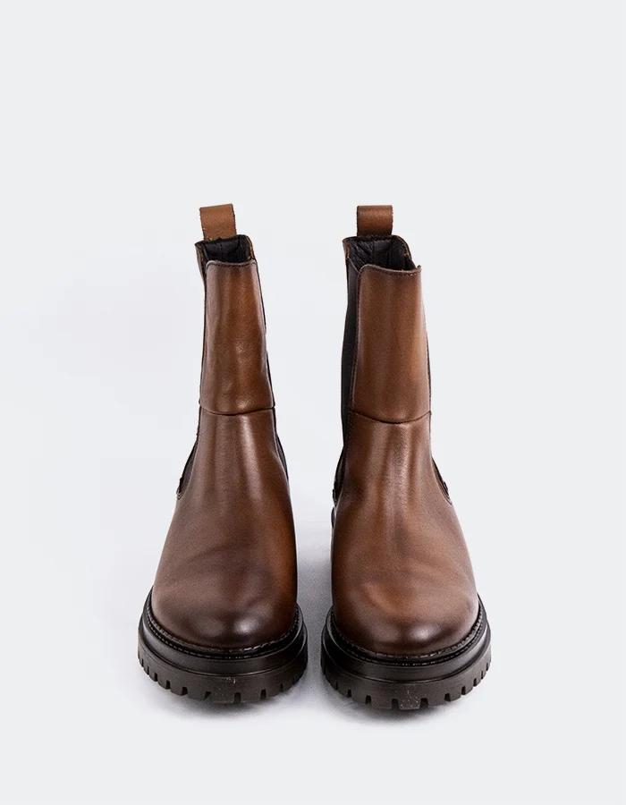 Lavak Camel Leather