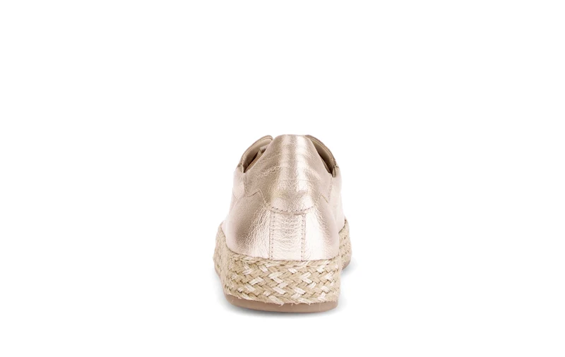 Baskets beiges en cuir