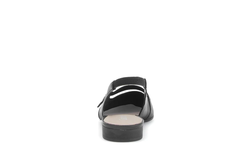 Escarpins à bride arrière noire en cuir lisse