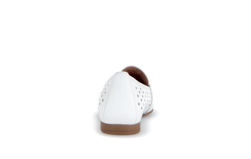 Mocassins blancs en cuir