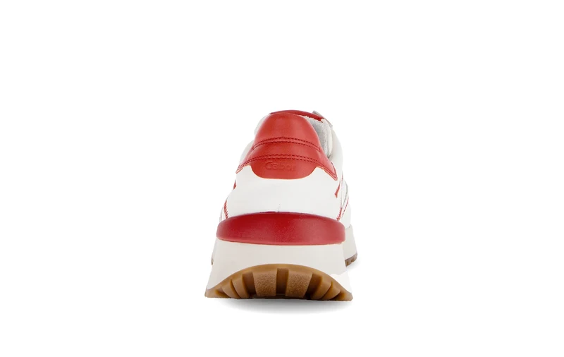 Baskets rouges et blanches en cuir lisse