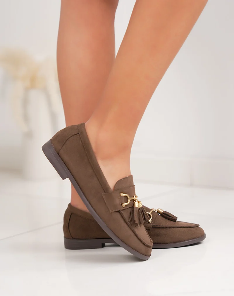 Mocassin femme marron en suédine tendance avec franges et détail doré élégant