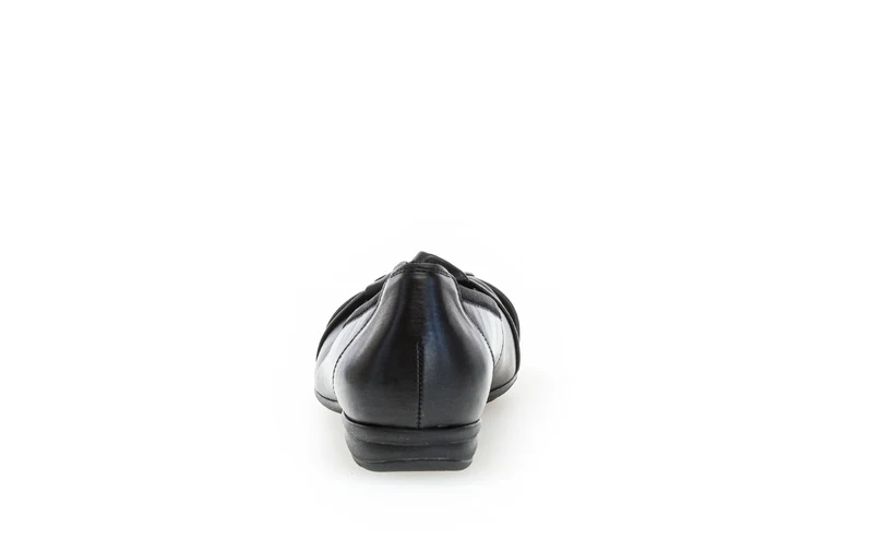 Ballerines noires en cuir lisse