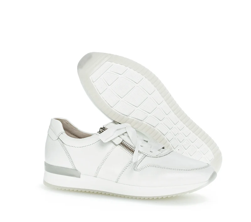 Sneakers blanches en cuir