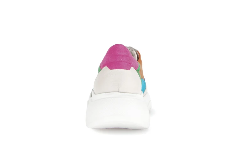 Baskets beiges en cuir imprimé