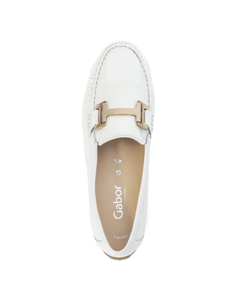 Mocassins blancs en cuir vernis