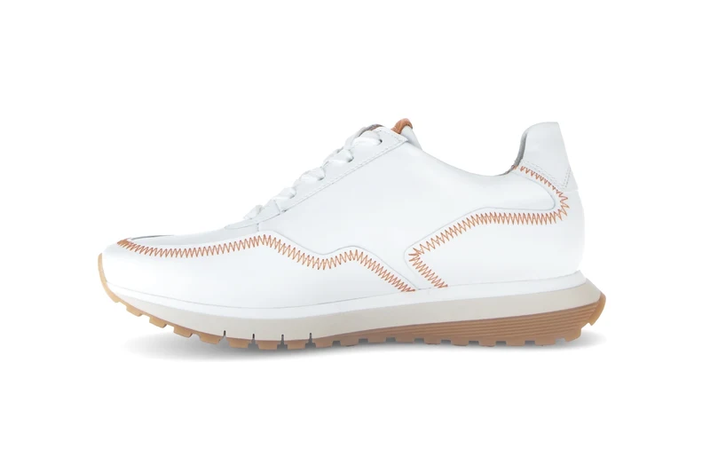 Baskets blanches en cuir lisse