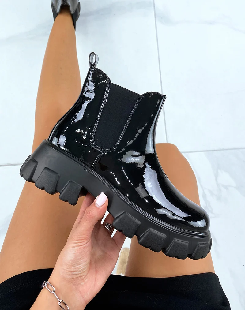 Bottines noires vernis à semelles plateformes