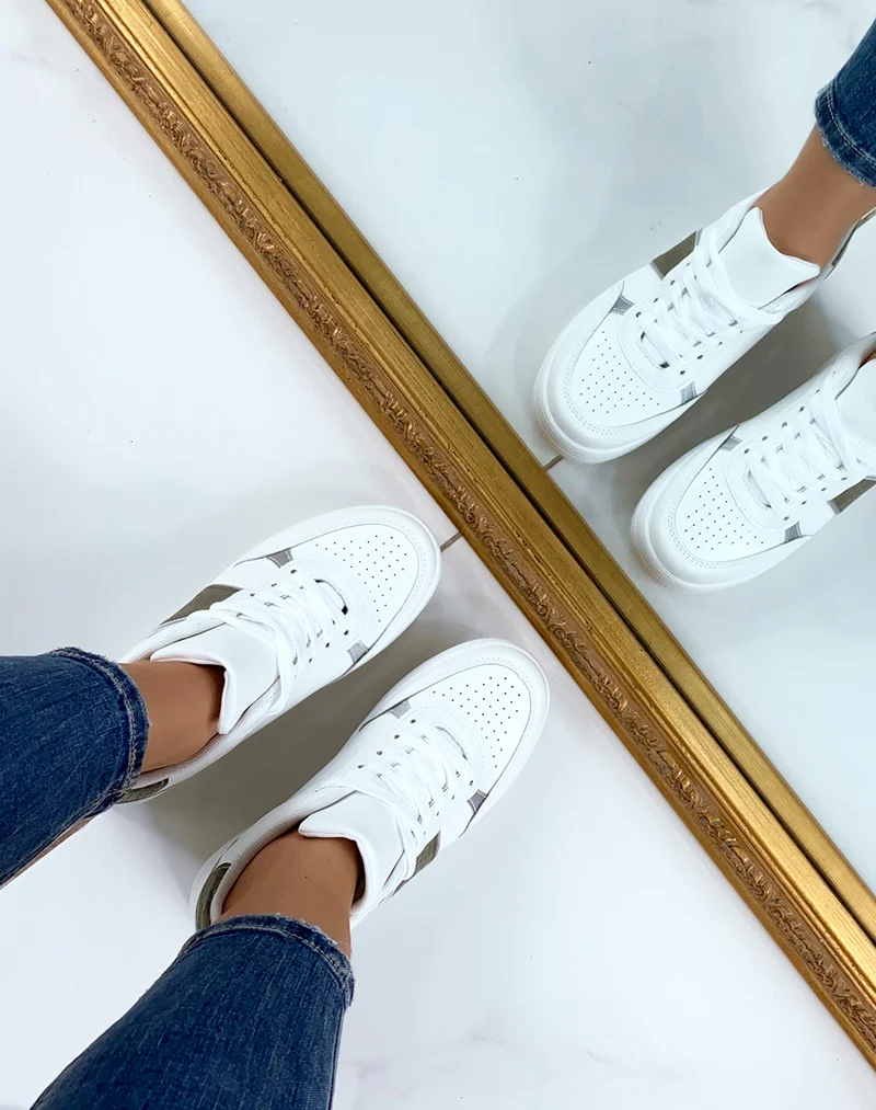 Baskets blanches à empiècements croco et kakis et argentés