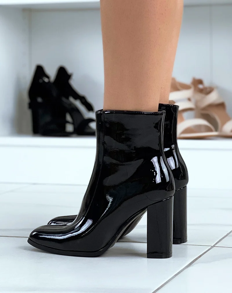 Bottines noires vernies à talon et bout carré