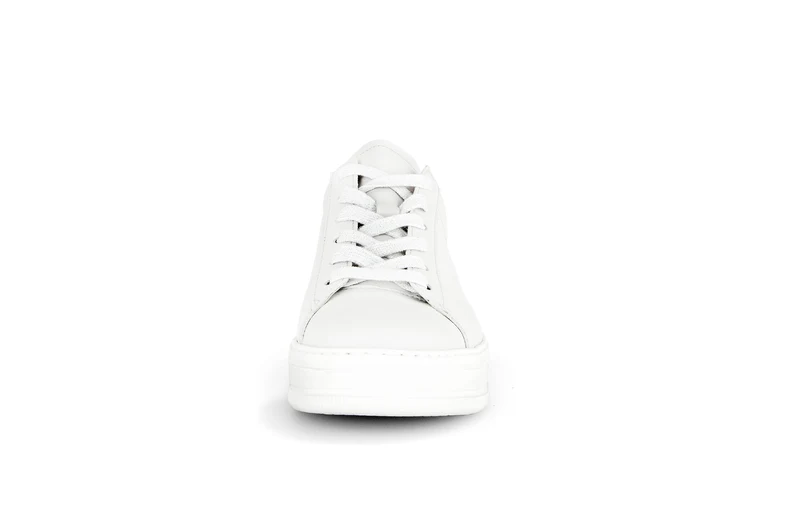 Baskets blanches en cuir lisse