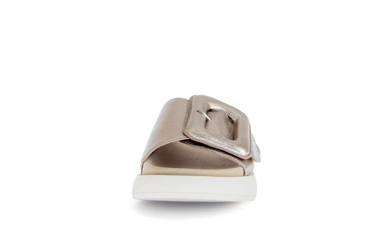Mules dorées en cuir métallisé