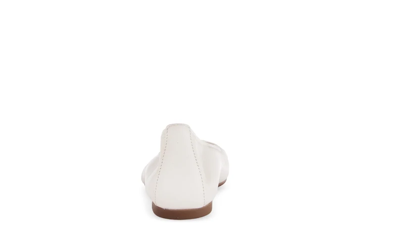 Ballerines blanc crème en cuir lisse
