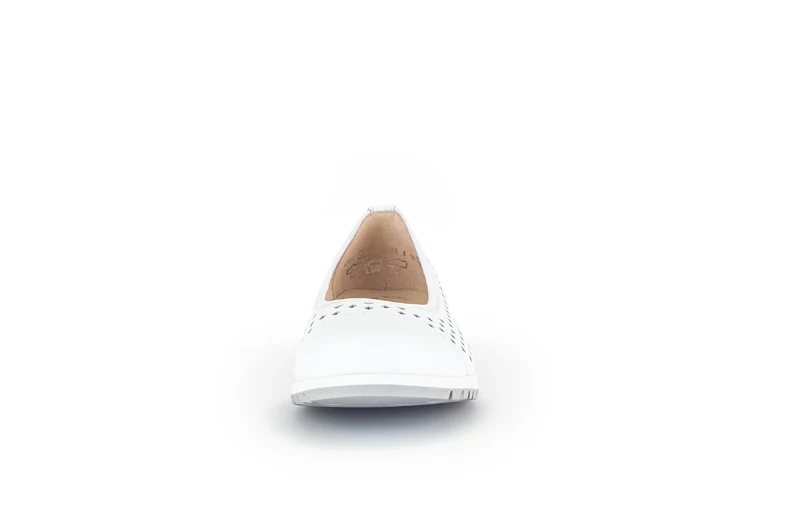 Ballerines blanches en cuir lisse