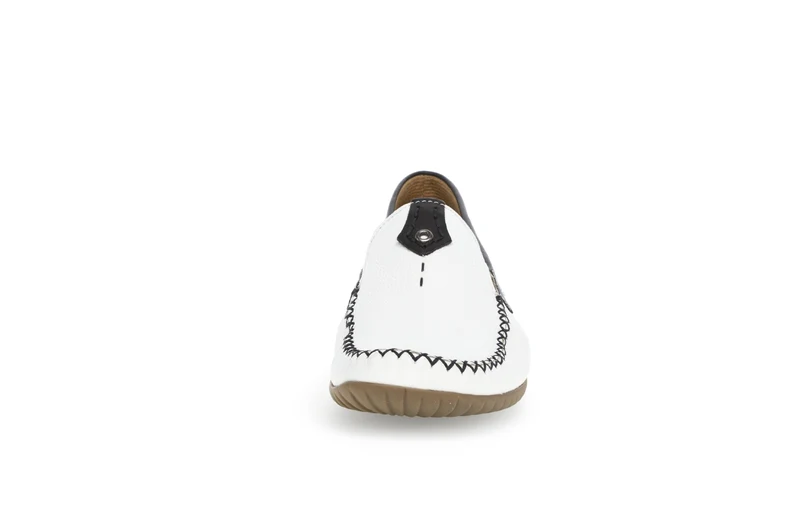 Mocassins blancs en cuir lisse